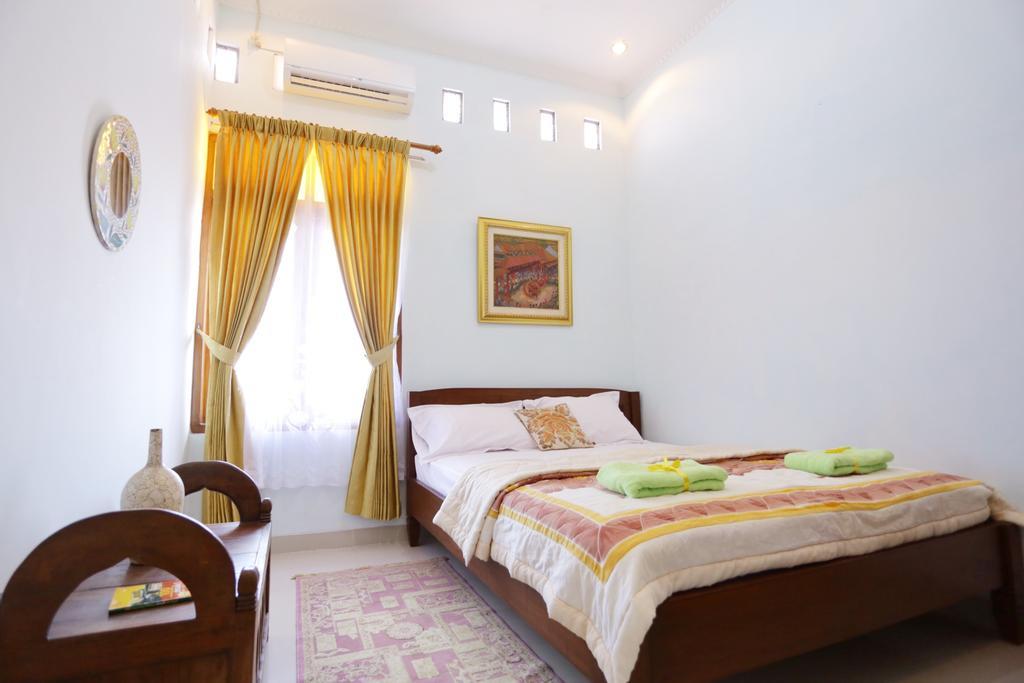Griya Kedasih Guesthouse Yogyakarta Extérieur photo